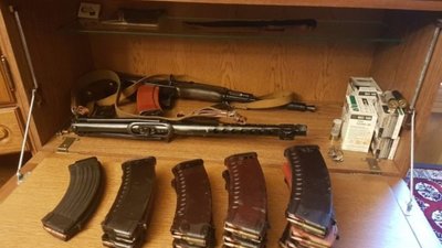Митники виявили зброю в посилках для українських заробітчан в Італії