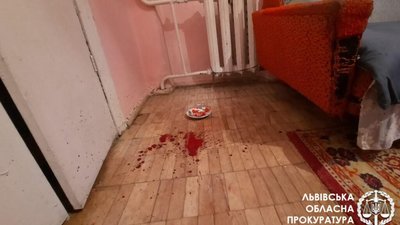 У Стрию батько намагався зарізати власного сина (ФОТО)