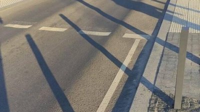 У Львові на відремонтованій площі біля вокзалу уже поплив асфальт (ФОТО)