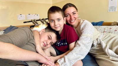Після лікування у Львові двоє братів вирушили на реабілітацію в Австрію