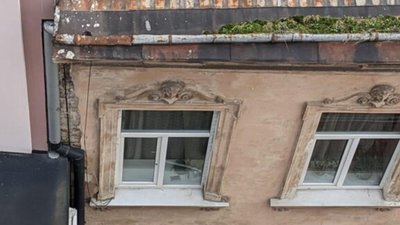 У центрі Львова показали аварійний стан будинку (ФОТО)