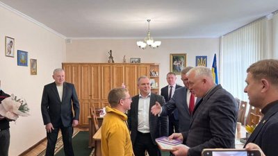 На Львівщині ще 4 дитини з категорії сиріт отримали ключі від власного помешкання