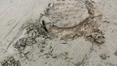 Комуналка Садового: у Львові руйнується дорога (ФОТО)