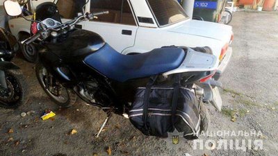 На Золочівщині чоловік викрав мотоцикл у сусіда