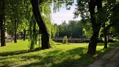 Компанія «ОККО» хоче скасувати ухвалу Львівської міськради та забудувати сквер на Героїв УПА