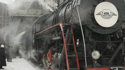 У Львові курсуватиме святковий паротяг