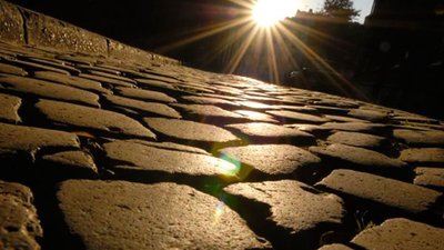 Прокуратура взялася за продаж львівської бруківки за кордон