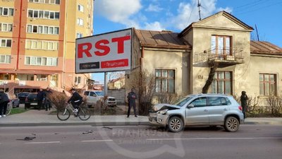 П’яний чиновник івано-франківської мерії вчинив ДТП (ФОТО)