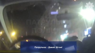 У Львові патрульні надали домедичну допомогу потерпілому в ДТП