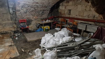 У центрі Львова показали ще одне захаращене укриття (ФОТО)