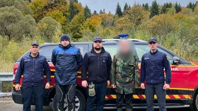 На Львівщині чоловік збирав гриби і заблукав