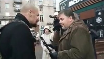 У Києві член «Правого сектора» вдарив в обличчя журналіста Коцабу