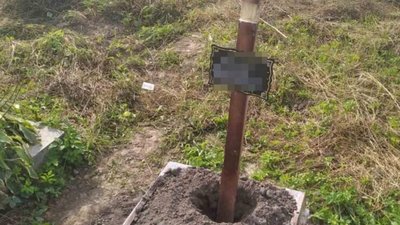 На Львівщині п'яний чоловік знищив могилу (ФОТО)