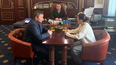 Хто "живе" у кабінеті Єрмака