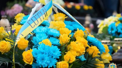 Тиха акція «Ангели памʼяті» і спільна молитва: Завтра Львівщина вшанує Героїв Небесної Сотні