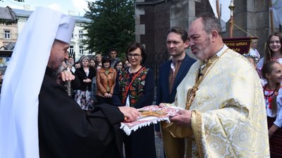 У костелі святих Ольги і Єлизавети освятили вівтар та каплицю ікони Пресвятої Богородиці