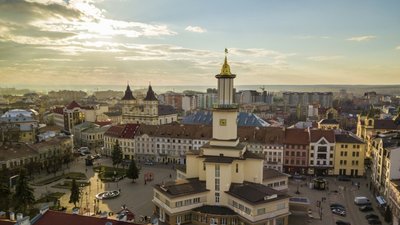 Мер Івано-Франківська закликав мешканців уникати центру міста і об'єктів інфрастуктури