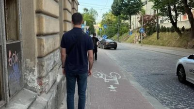 У центрі Львова тротуар перетворили на велодоріжку (ФОТО)