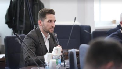 Від Садового вимагають призначити старост