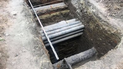 У Львові під час реконструкції площі знайшли фрагмент середньовічного муру (ФОТО)