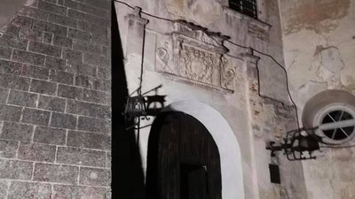 На Галичині підсвітили один з найдавніших замків України (ФОТО)
