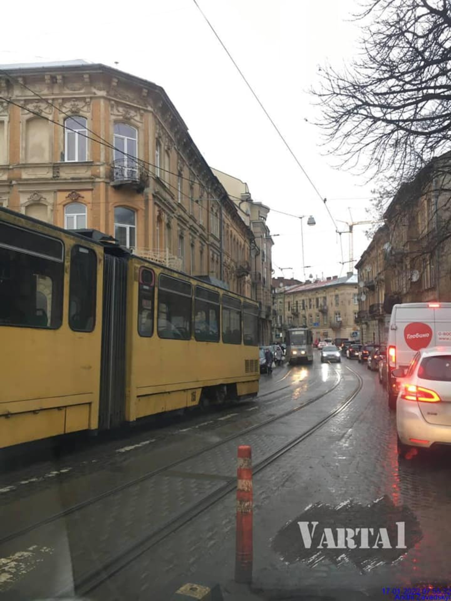 У Львові зупинився рух трамваїв