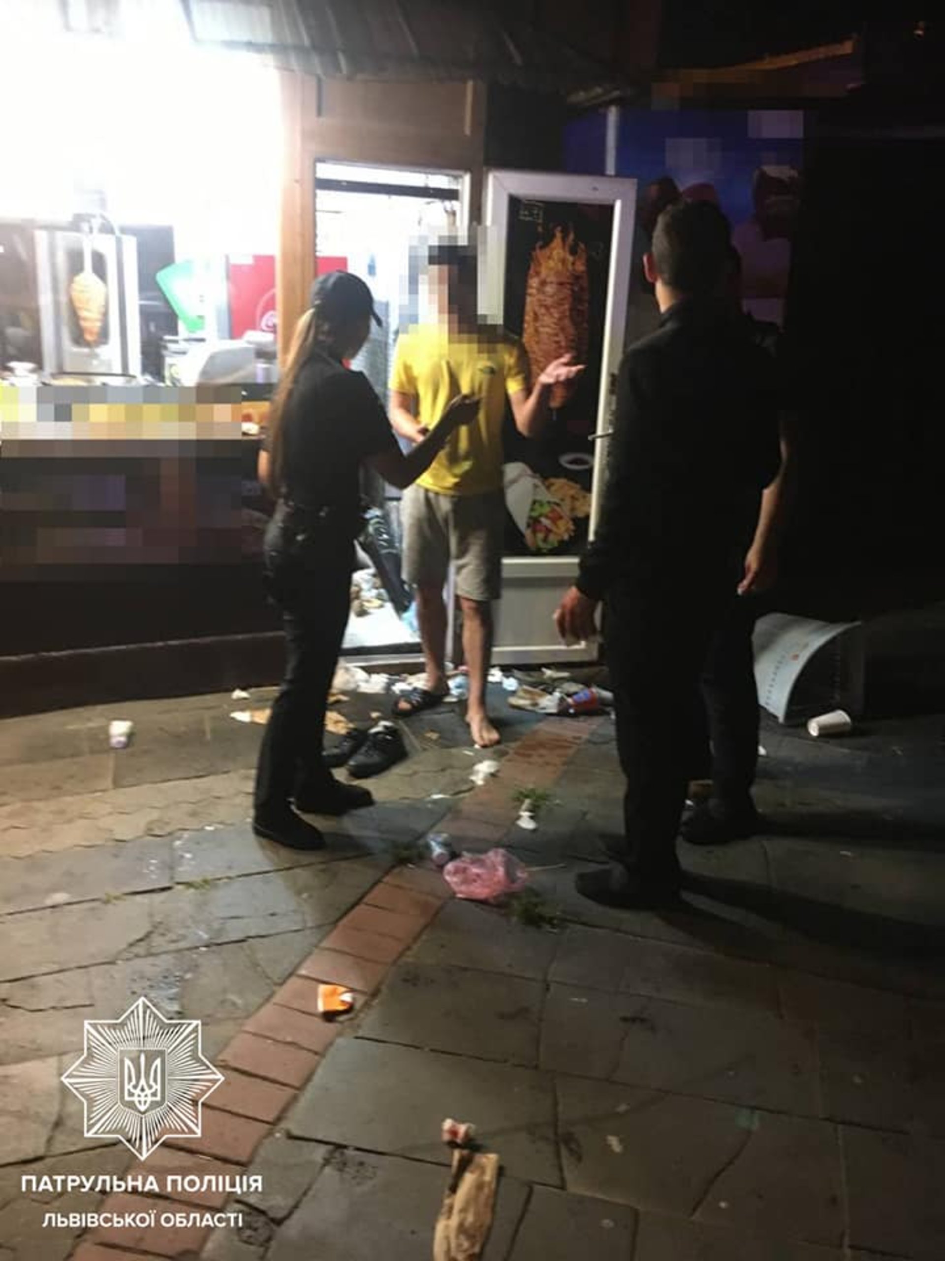 У центрі Львова четверо молодиків побили іноземців