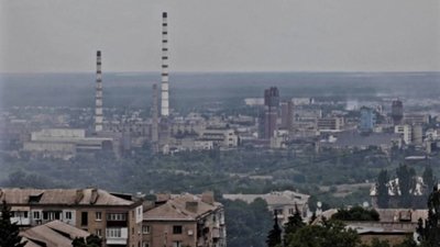 У бомбосховищах "Азоту" досі знаходиться понад пів тисячі цивільних, - Гайдай