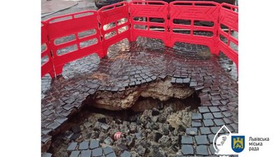 У Львові вулицю Коротку перекрили для руху транспорту (ФОТО, ВІДЕО)