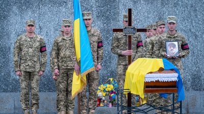 У Львові провели в останню путь батька чотирьох дітей, який загинув на війні (ФОТО, ВІДЕО)