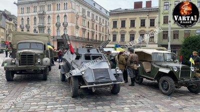 У Львові до Дня захисника України вулицями проїхала військова техніка(ФОТО, ВІДЕО)