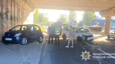 У Львові в аварії на Луганській постраждали чотири людини