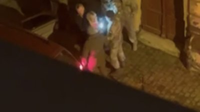 У центрі Львова ТЦК силою заштовхали чоловіка в машину (ВІДЕО)