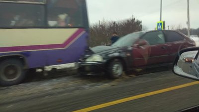 На трасі Мукачево-Львів легковик влетів у маршрутку