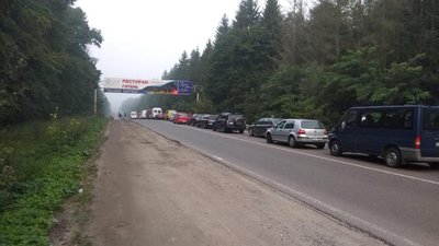 На кордоні з Польщею черги вже від світанку: «лідирує»  пункт пропуску «Шегині»