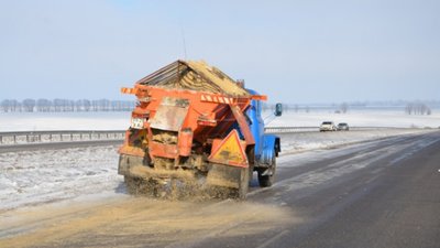 Дорожники Львівщини мають достатню кількість піскосуміші та пального, - Кандибор