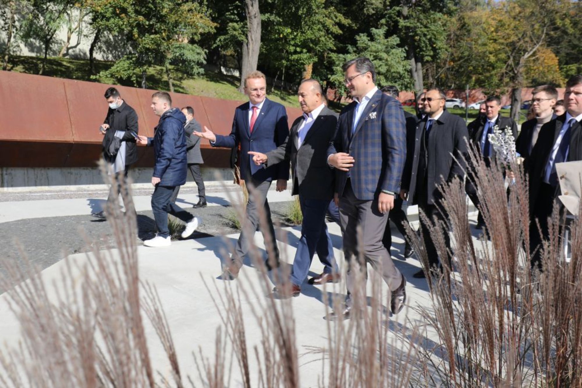 Міністр закордонних справ Турецької Республіки вшанував Героїв Небесної Сотні у Львові, фото ЛМР