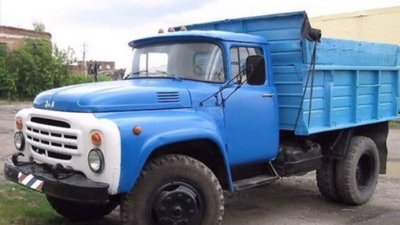 На Пустомитівщині некерована вантажівка переїхала пенсіонера