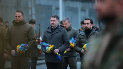 Зеленський у Львові вшанував пам’ять загиблих захисників (ФОТО)