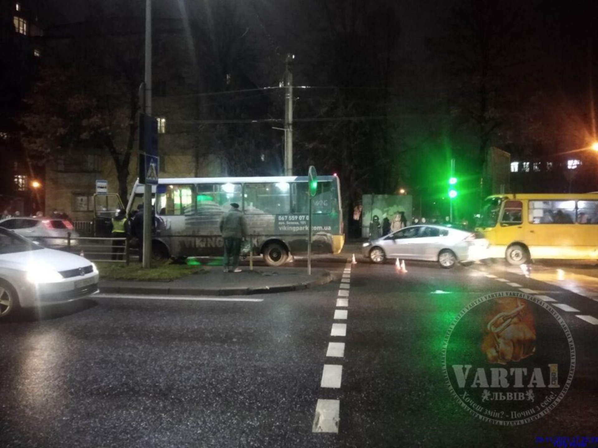 У Львові маршрутка збила людину