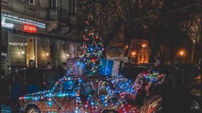 У Львові святково прикрашають автомобілі (ФОТО)