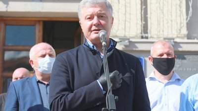 Порошенко відвідав церкву Святого Юра у Дрогобичі (ВІДЕО)