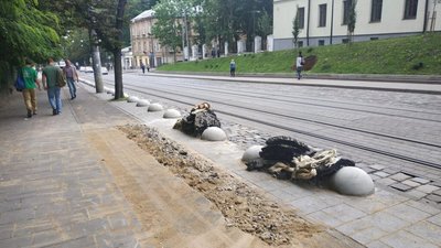 У центрі Львова знищили велодоріжку (ФОТО)