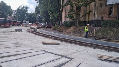 Вул. Личаківську обіцяють повністю відкрити для проїзду восени