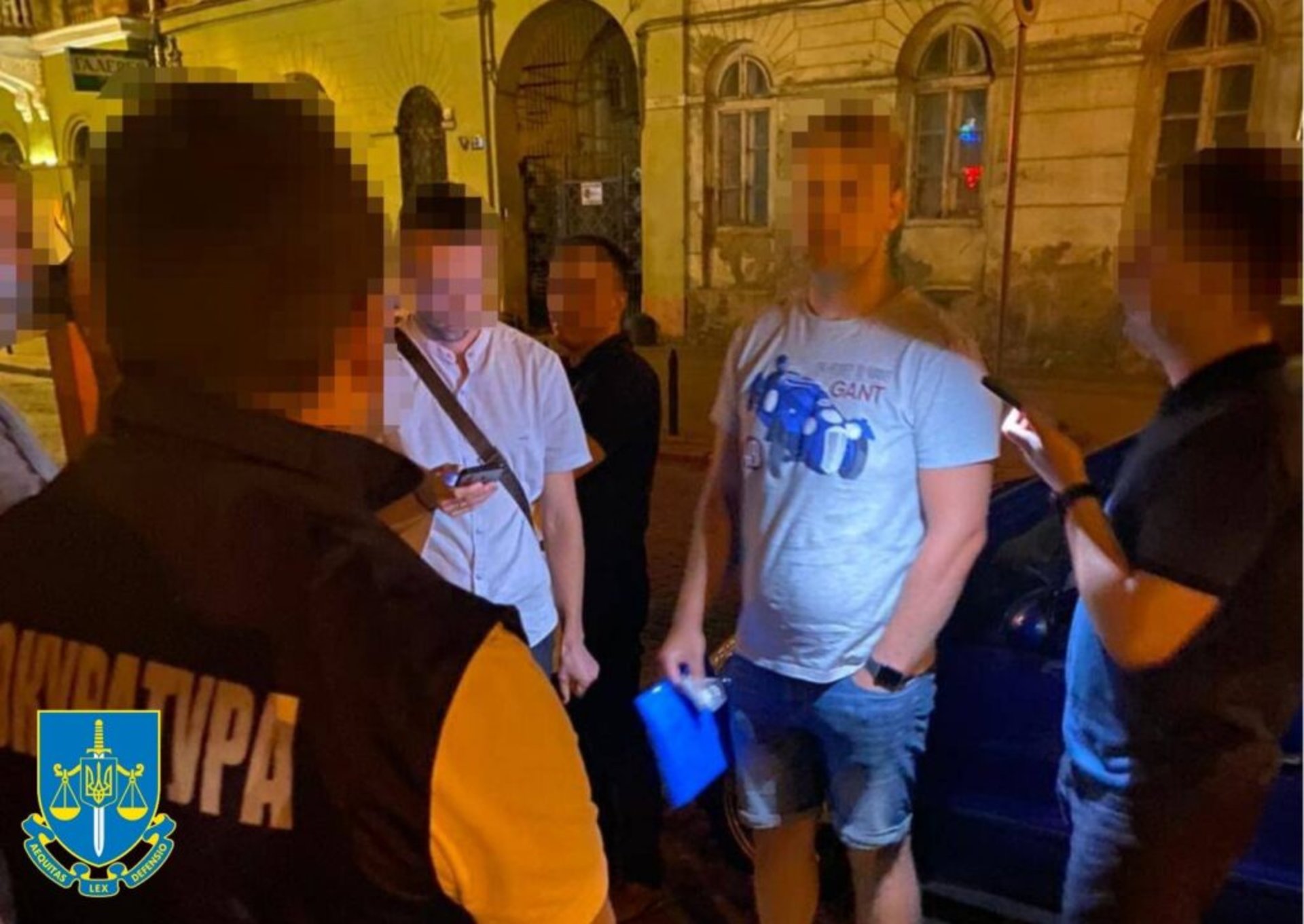 У Львові за шість тисяч доларів переправляли чоловіків за кордон