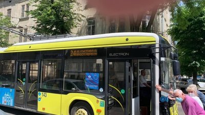 Зміни у русі тролейбусів № 22 та 23 стартуватимуть з 2 листопада