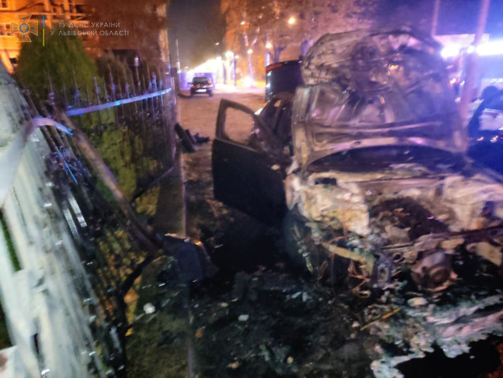 У Львові після ДТП загорівся автомобіль