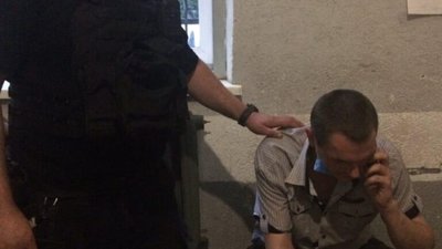 У Львові чоловік погрожував підірвати гранату у спортивному центрі (ФОТО)