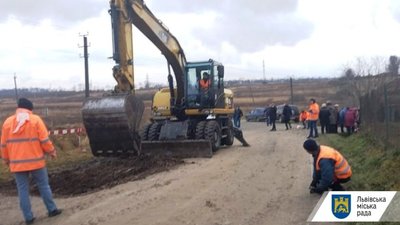 У Зарудцях розпочали капітальний ремонт центральної вулиці