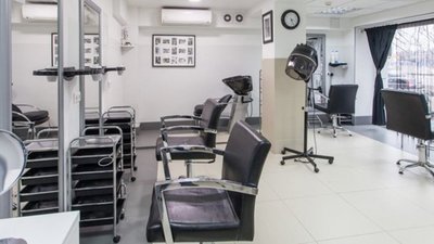 У Львові відвідувачі перукарень мають бути вакциновані або мати негативний ПЛР-тест